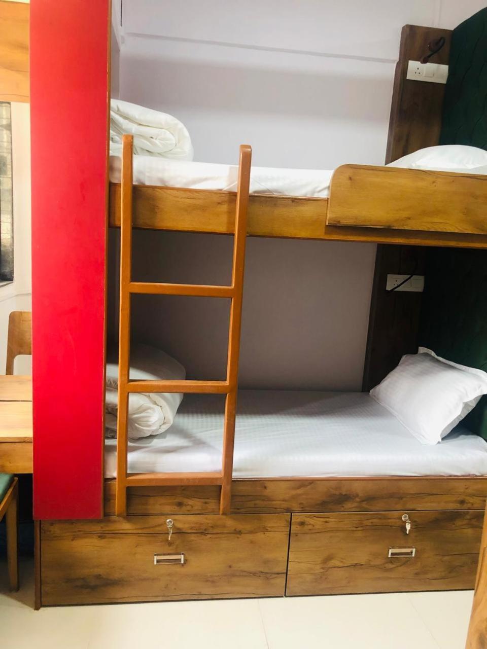 Everest Stays Rooms And Dormitory Βομβάη Εξωτερικό φωτογραφία