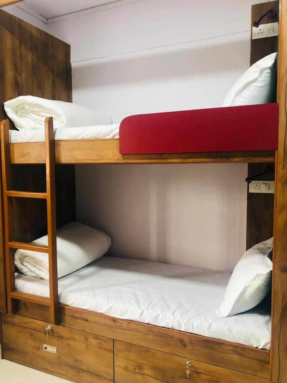 Everest Stays Rooms And Dormitory Βομβάη Εξωτερικό φωτογραφία