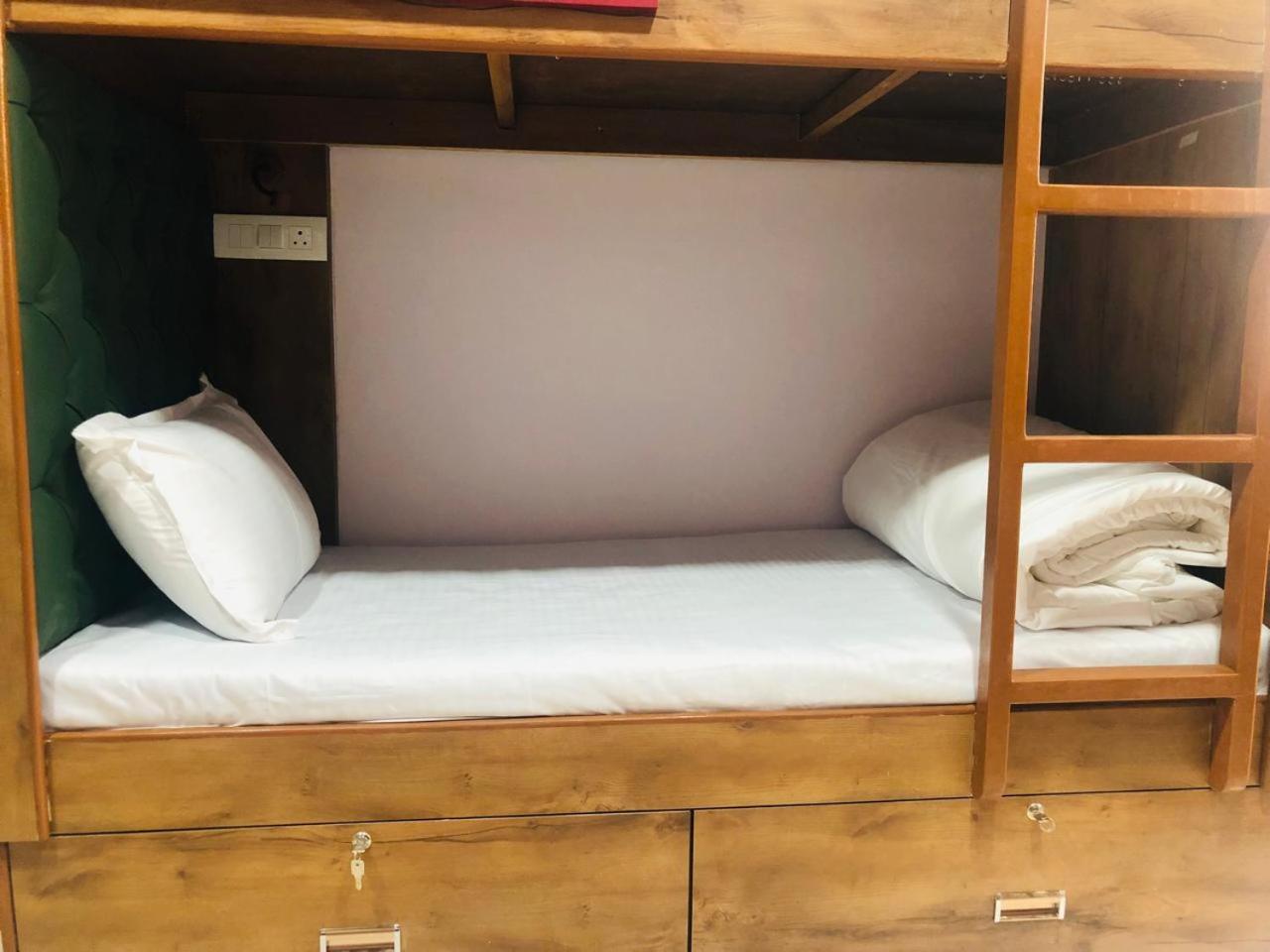 Everest Stays Rooms And Dormitory Βομβάη Εξωτερικό φωτογραφία