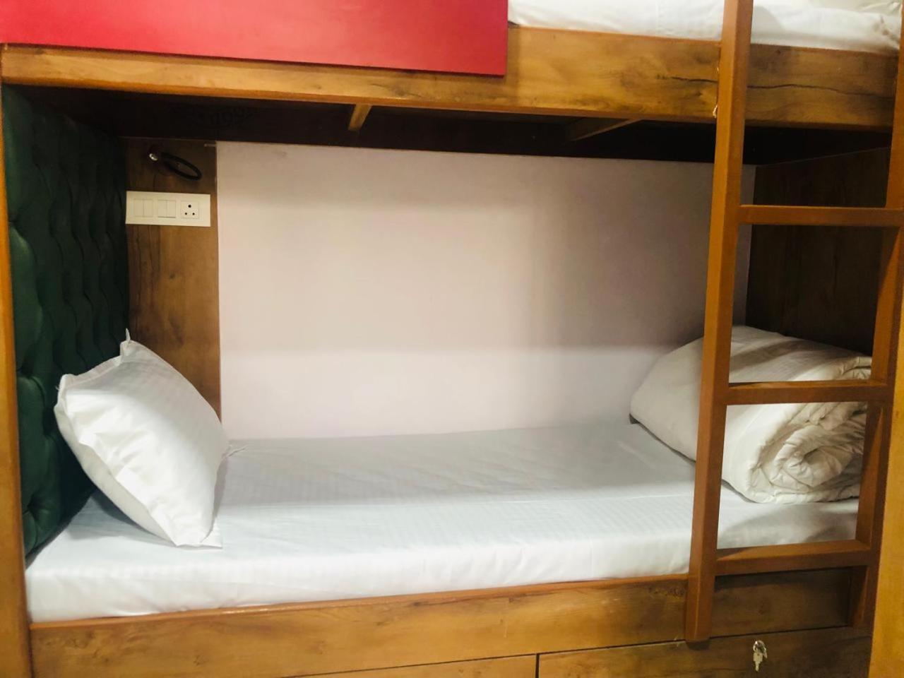 Everest Stays Rooms And Dormitory Βομβάη Εξωτερικό φωτογραφία