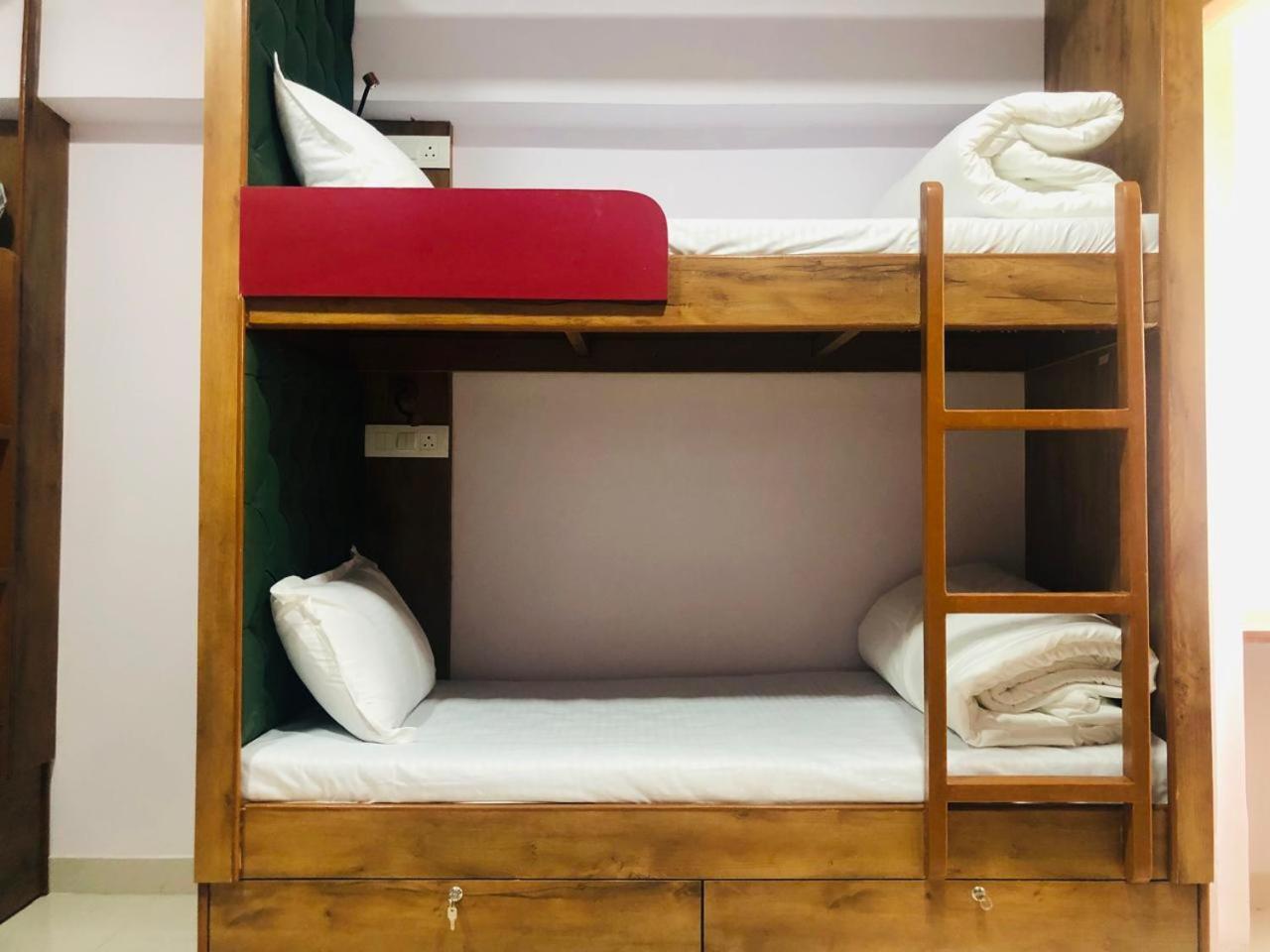 Everest Stays Rooms And Dormitory Βομβάη Εξωτερικό φωτογραφία